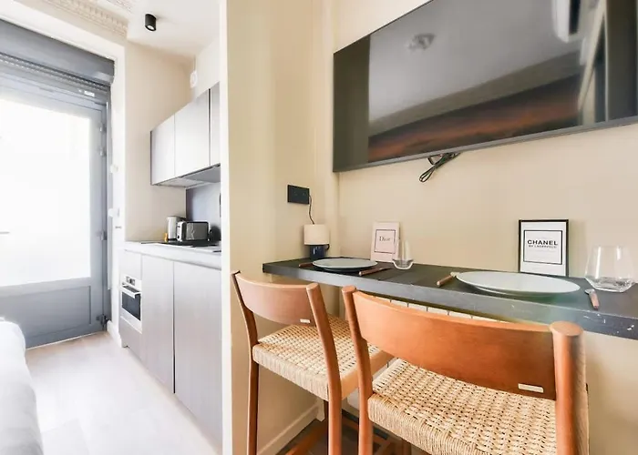 Merveilleux Neuf Proche Tour Eiffel Avec Ac * Parigi